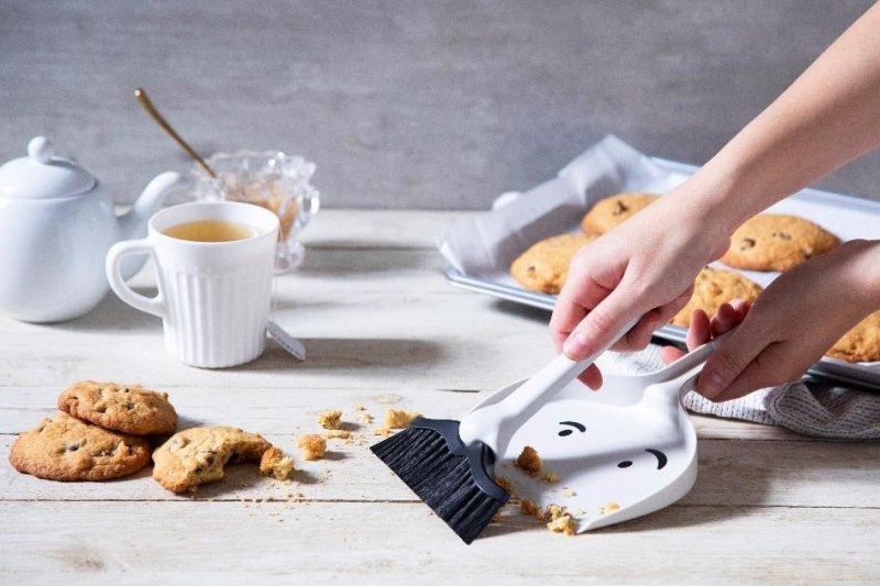 Dustache Kehrschaufel mit Besen | Dustache Dustpan & Brush Set - Geschenkebuddy