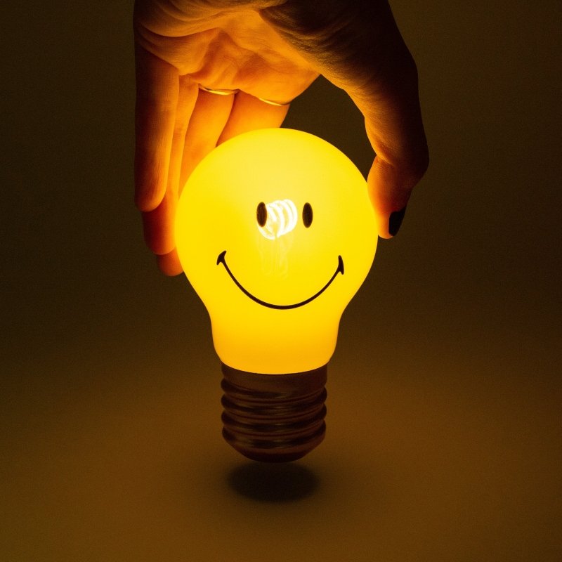 Kabellose LED Glühbirne Smiley