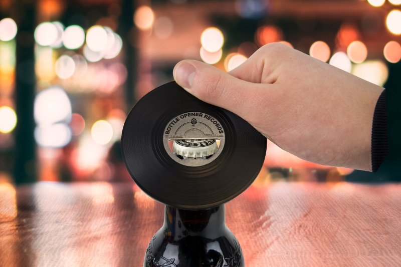 Vinyl Flaschenöffner | Vinyl Bottle Opener - Geschenkebuddy
