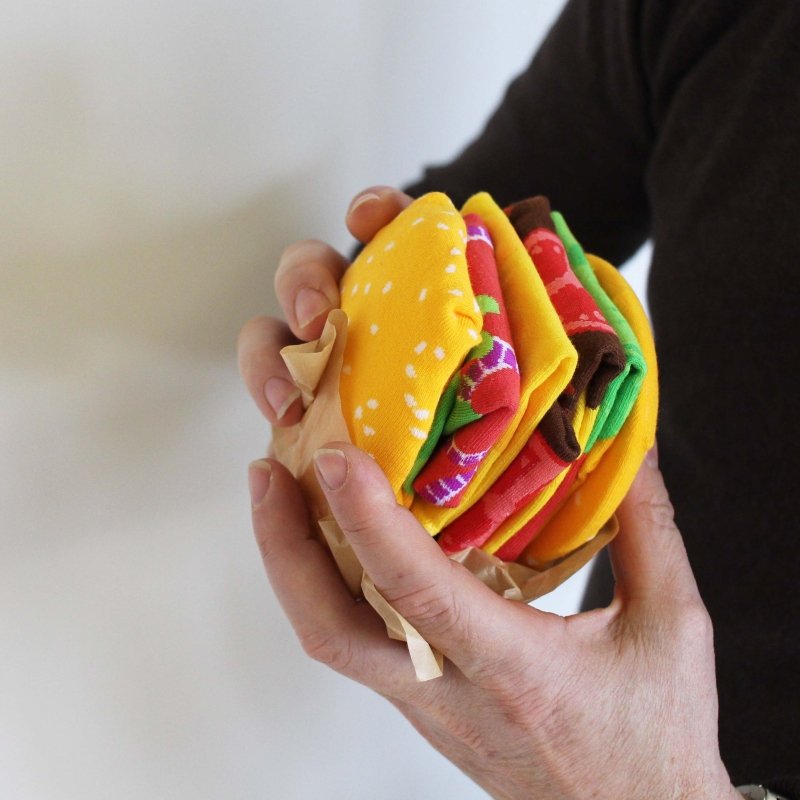 Winkee - Burger Socken 2 Paar 🍔 - Geschenkebuddy