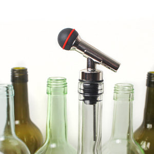 Mikrofon Flaschenverschluss und Ausgießer 🎤