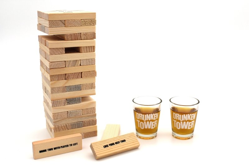 Drunken Tower - Stühle | Wackelturm - Geschenkebuddy