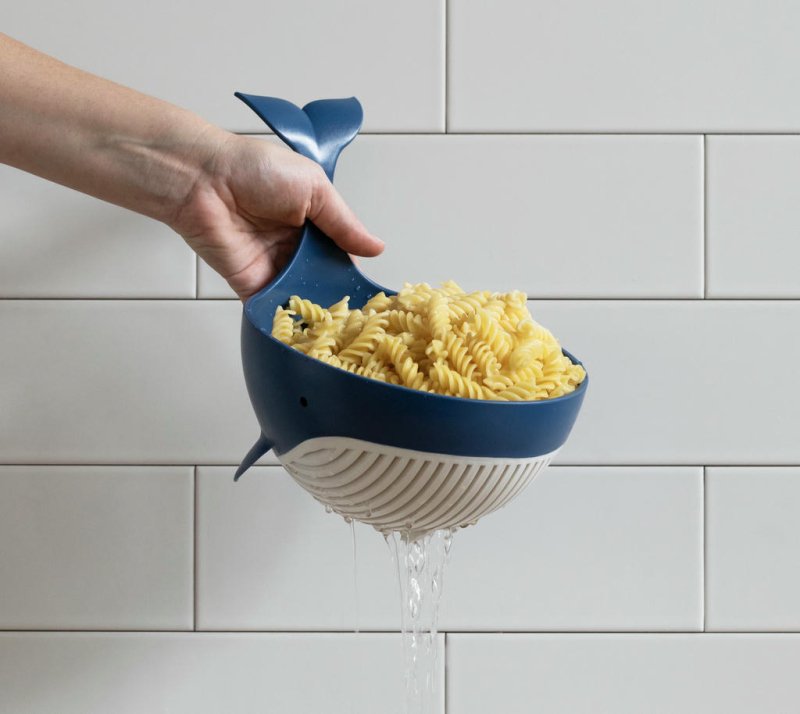 PELEG DESIGN - Pastail Küchensieb - Geschenkebuddy